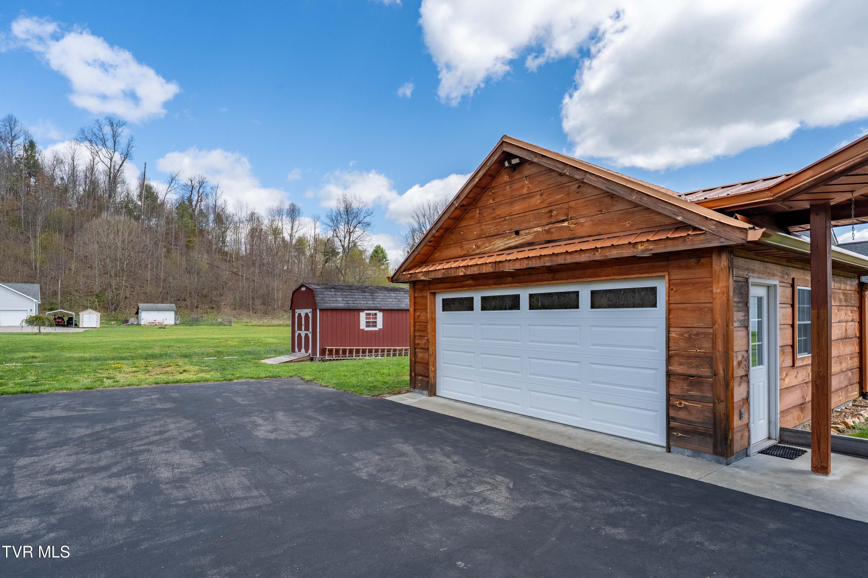 2160 Highway 421, Mountain City, Tennessee image 38