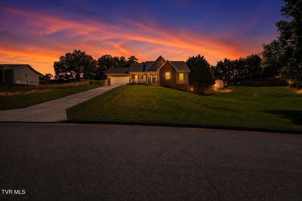 Photo of 194 Ridges Drive, Chuckey, TN 37641 (MLS # 9995486)