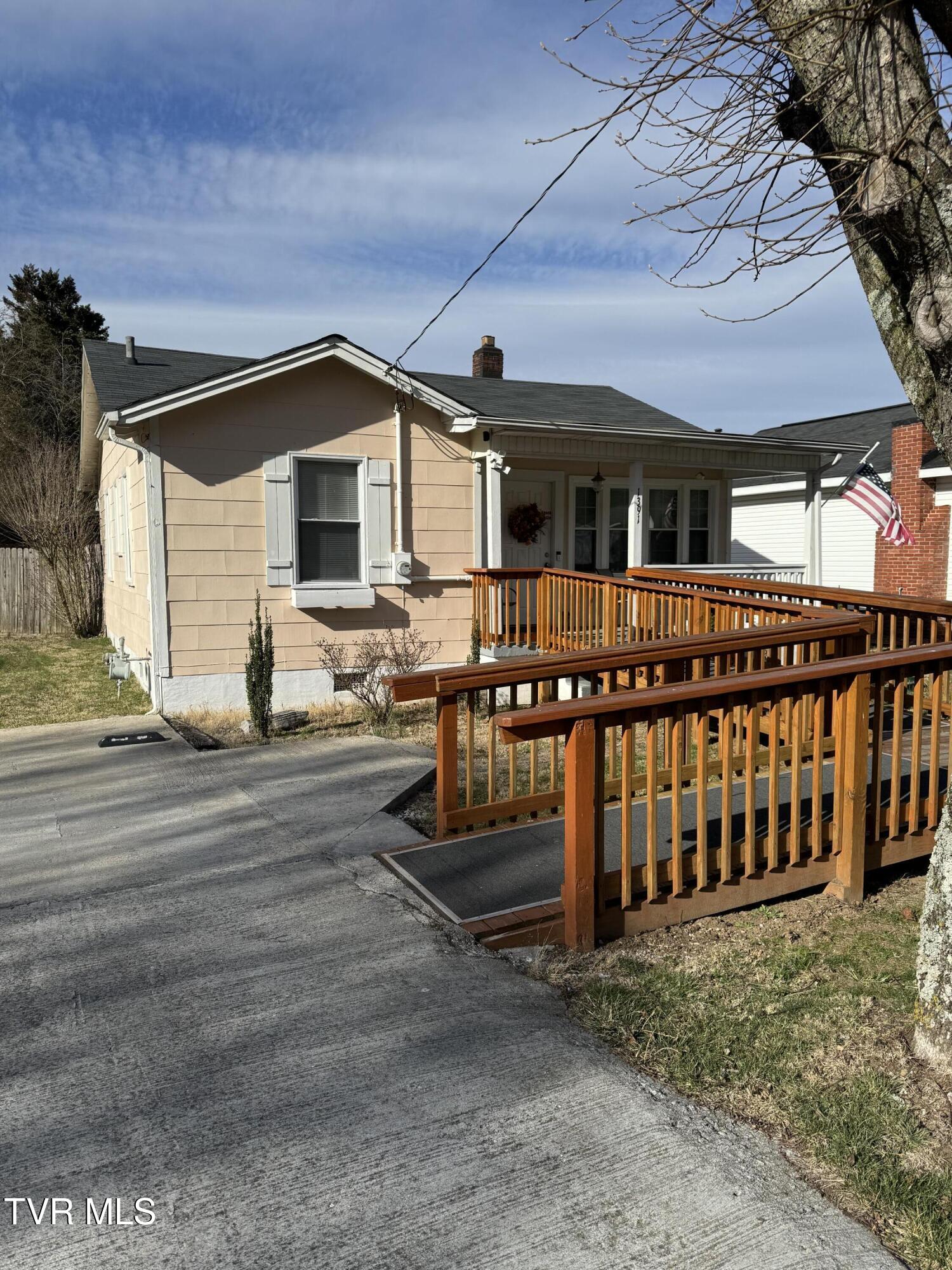 1391 Broad Street, Elizabethton, Tennessee image 3