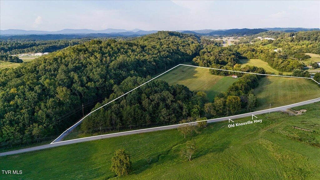 Photo of 1050 Old Knoxville Highway, Greeneville, TN 37743 (MLS # 10000438)