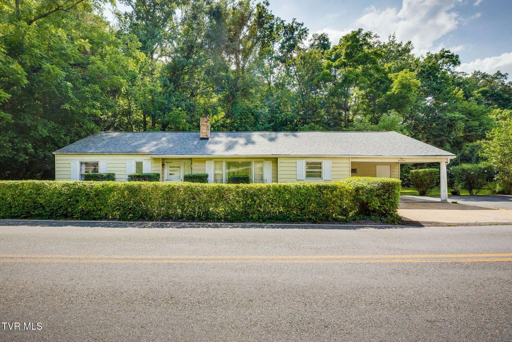 Photo of 1000 Tranbarger Drive, Kingsport, TN 37660 (MLS # 9982577)