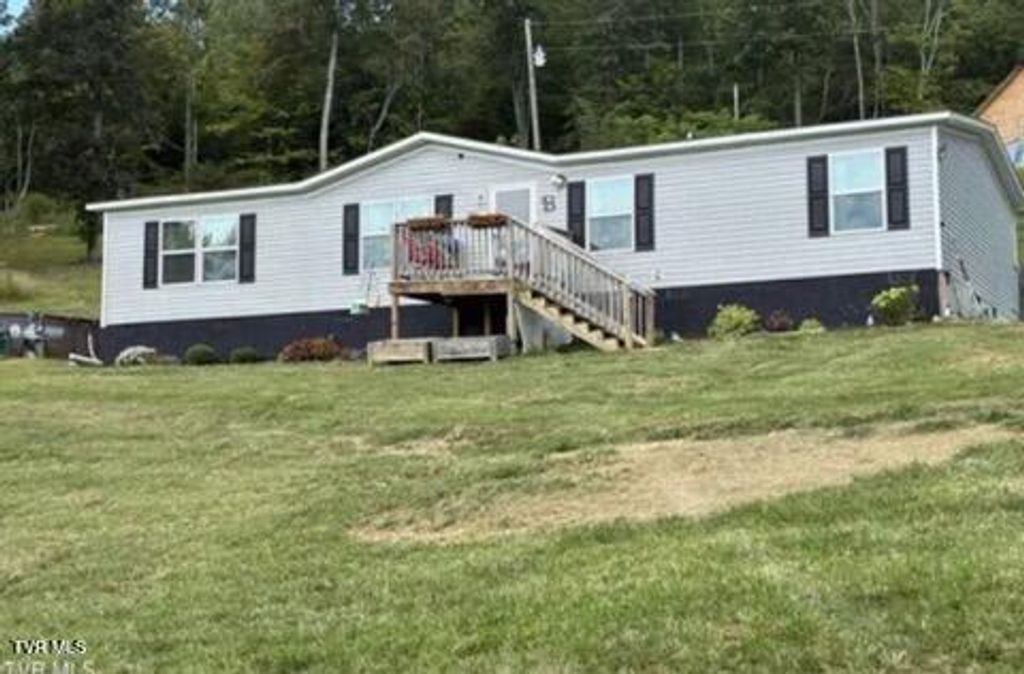 Photo of 1029 Red Bud Lane, Rogersville, TN 37857 (MLS # 9993366)