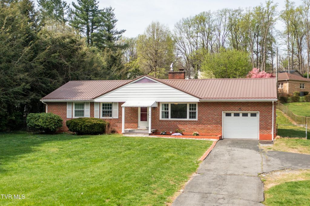 Photo of 2000 Lee Highway, Bristol, VA 24201 (MLS # 9993445)