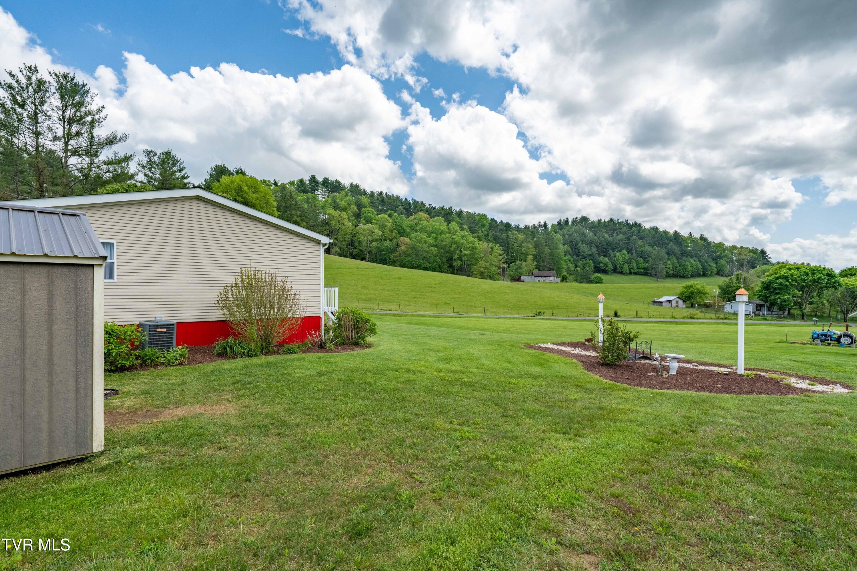 1110 Miller Road, Mountain City, Tennessee image 35