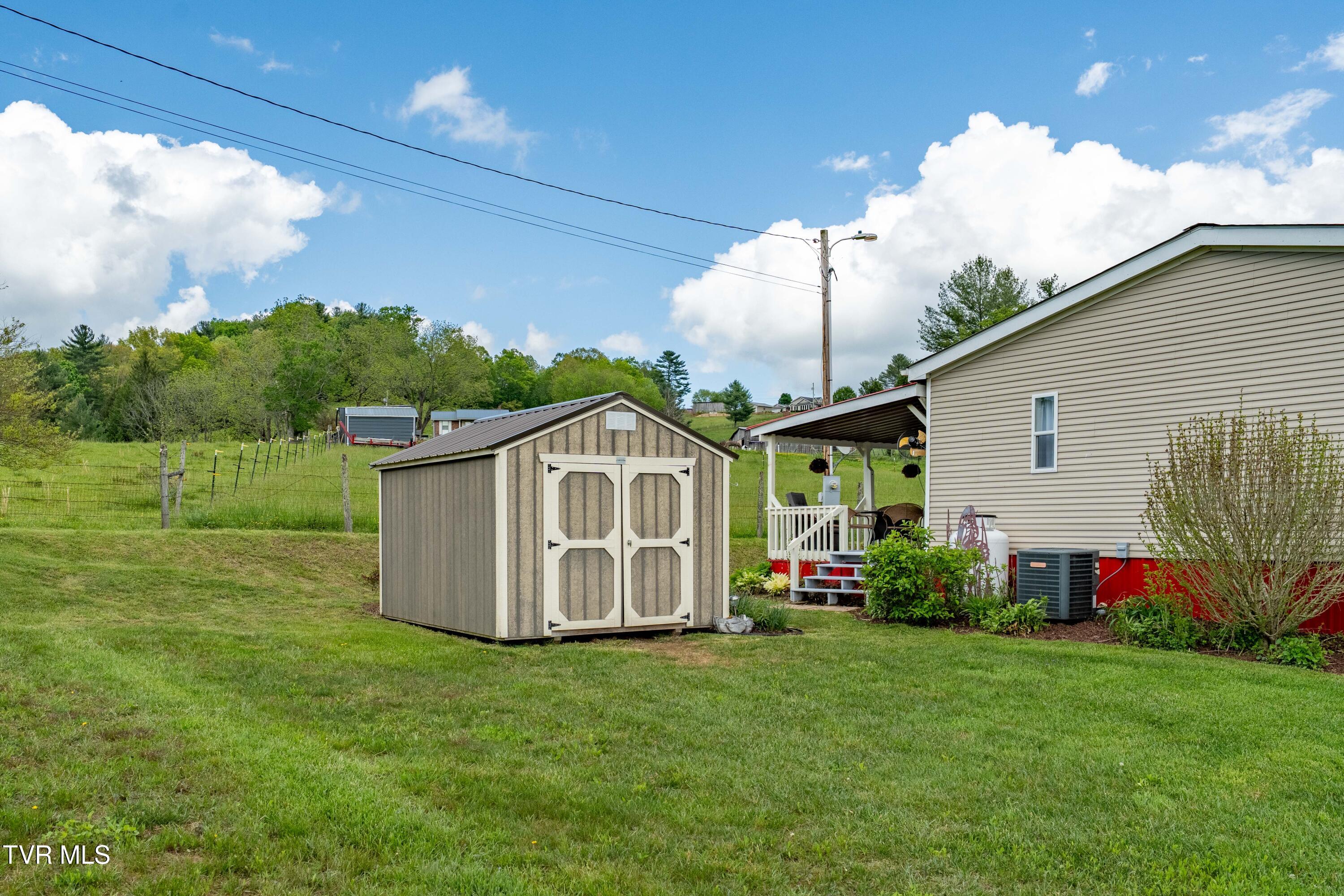 1110 Miller Road, Mountain City, Tennessee image 22