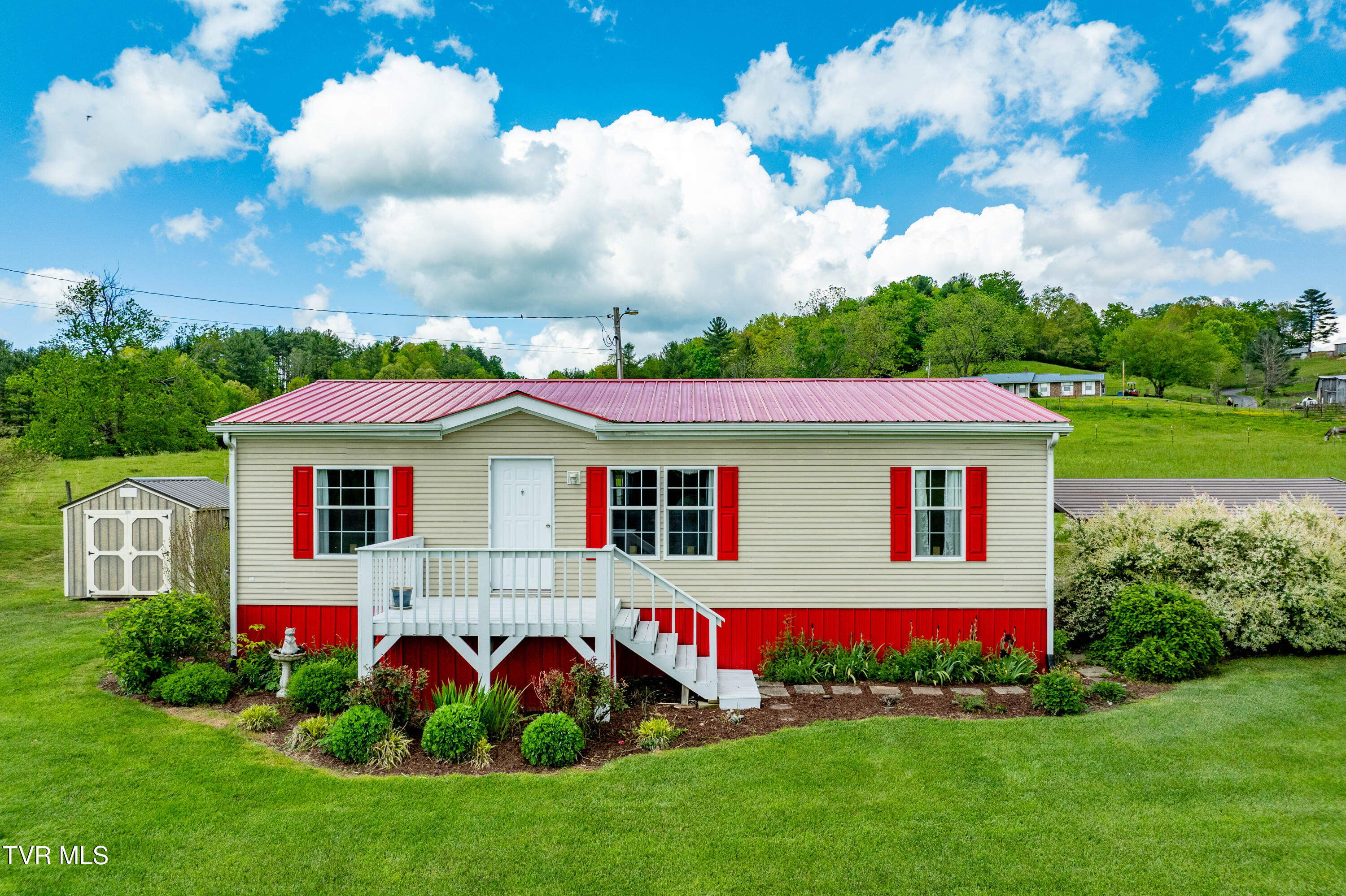 1110 Miller Road, Mountain City, Tennessee image 2