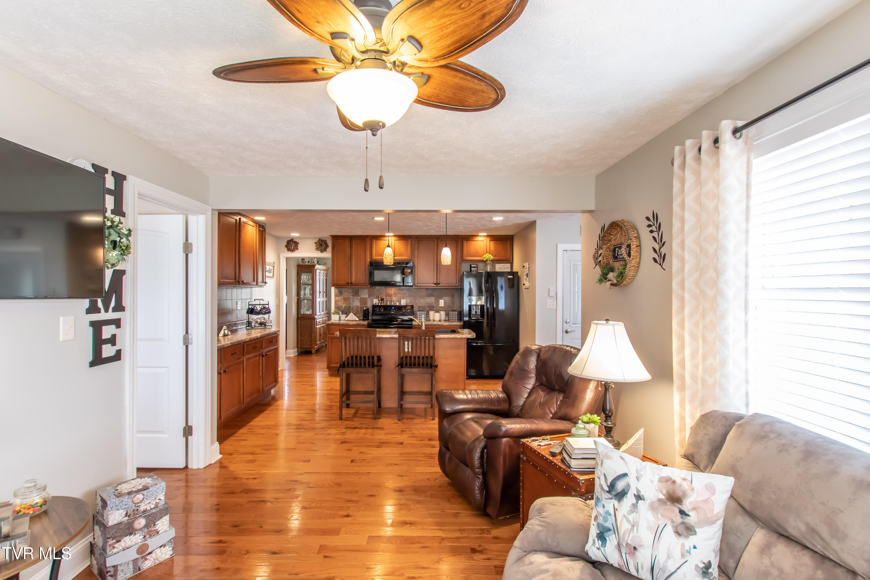 615 Monte Vista Drive, Glade Spring, Virginia image 5
