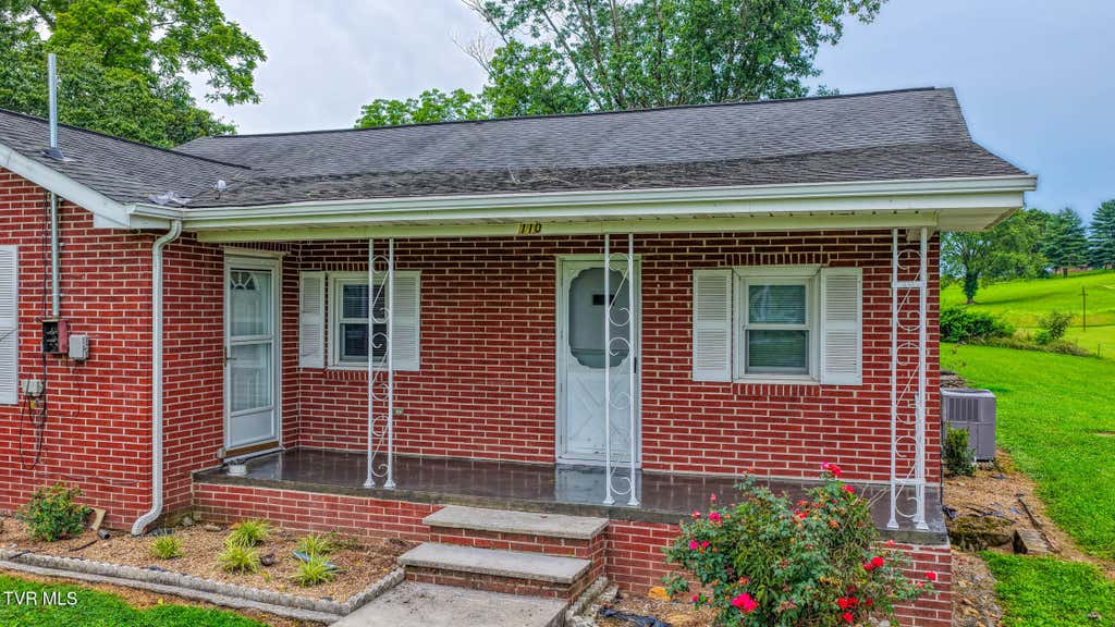 Photo of 110 Anderson Street, Surgoinsville, TN 37873 (MLS # 9998700)