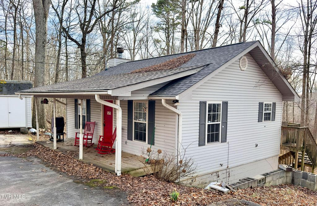 Photo of 978 Beechwood Drive, Dandridge, TN 37725 (MLS # 9991655)