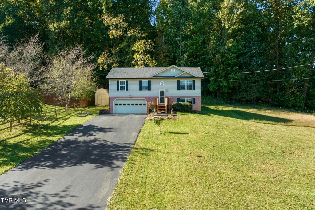 Photo of 507 Emma Grace Drive, Jonesborough, TN 37659 (MLS # 9986942)