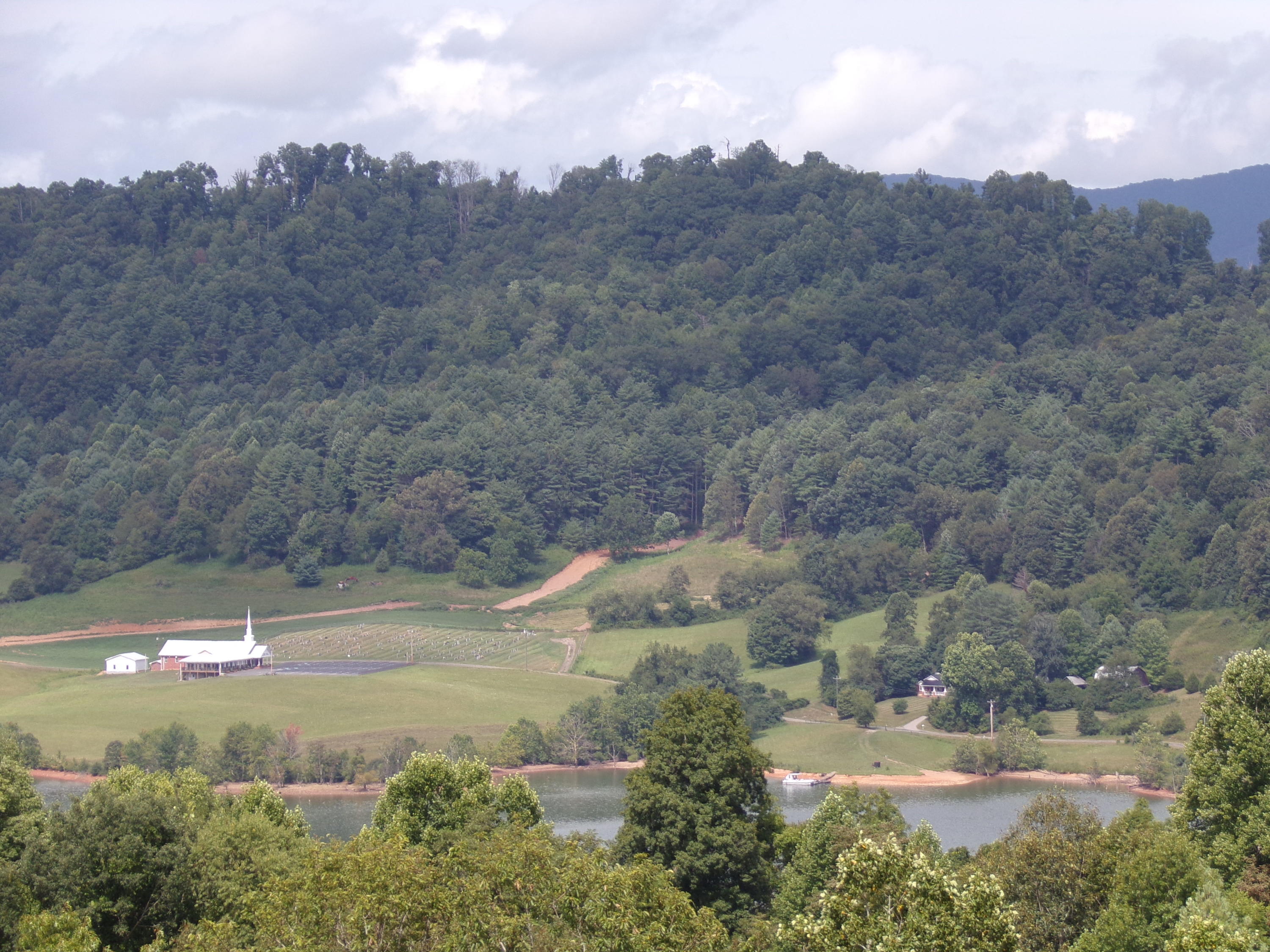 Lot 33 Lake Ridge Subdivision, Butler, Tennessee image 4
