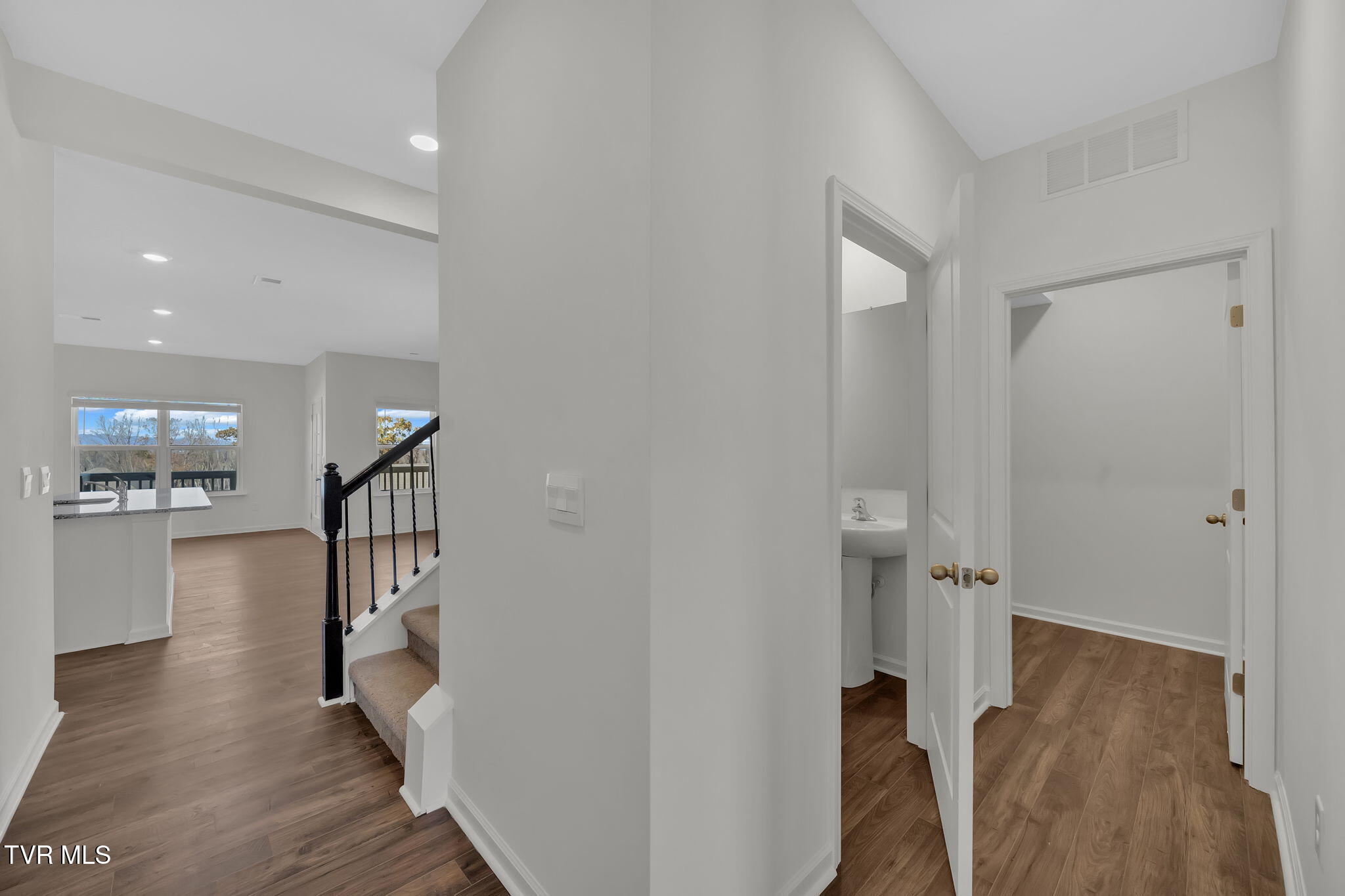 311 Terrapin Drive Dr, Johnson City, Tennessee image 4