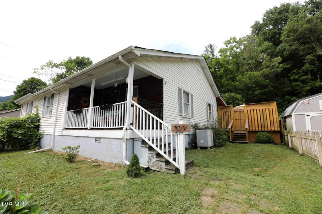 Photo of 709 Exeter Road, Appalachia, VA 24216 (MLS # 9998276)