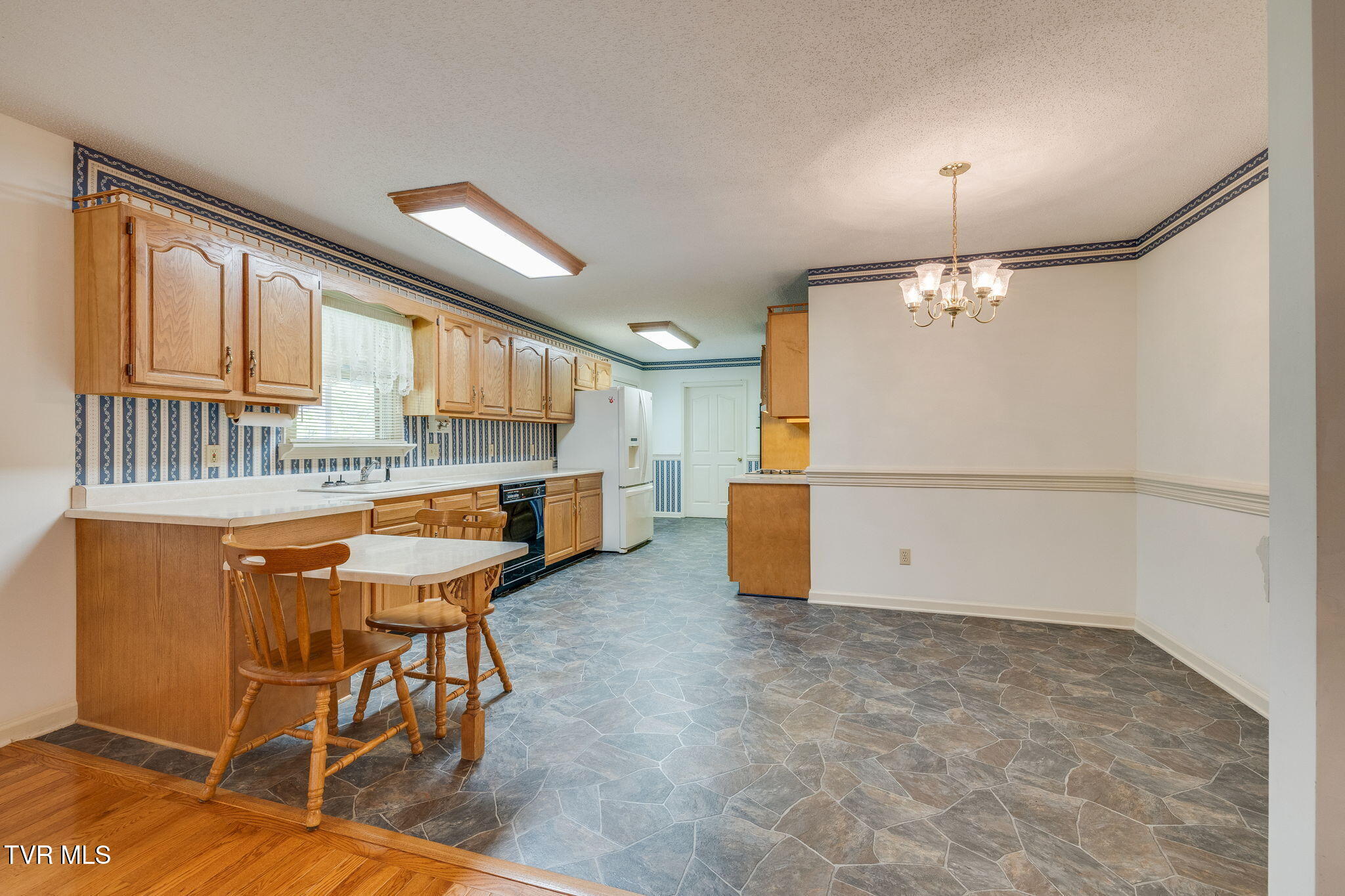 2114 Bloomingdale Road, Kingsport, Tennessee image 17