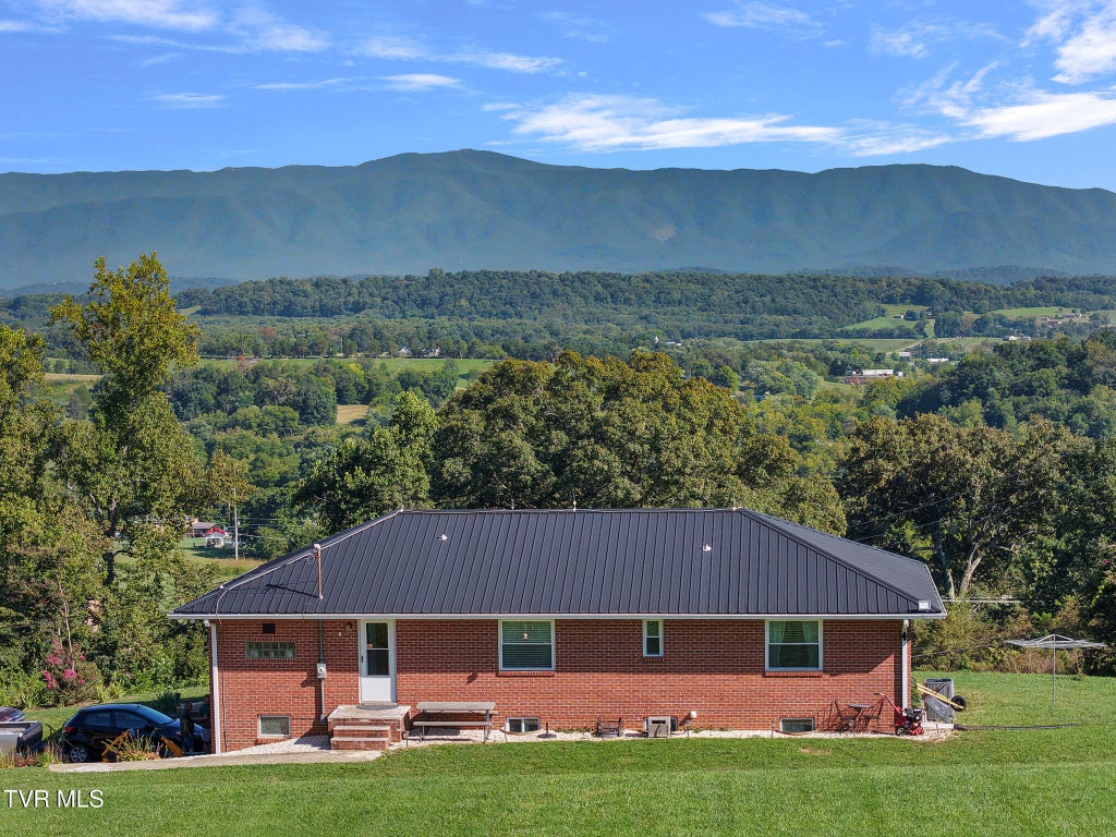 Photo of 1482 Asheville Highway, Greeneville, TN 37743 (MLS # 10000048)