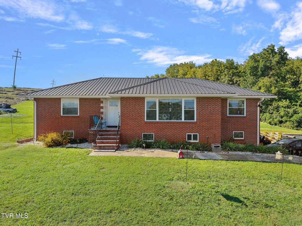 Photo of 1482 Asheville Highway, Greeneville, TN 37743 (MLS # 10000048)
