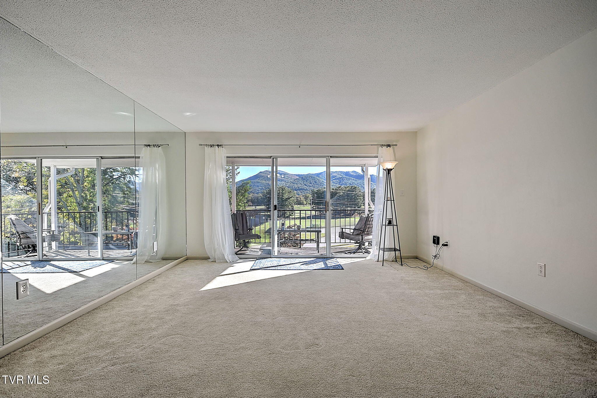 202 University Parkway Apt 28e