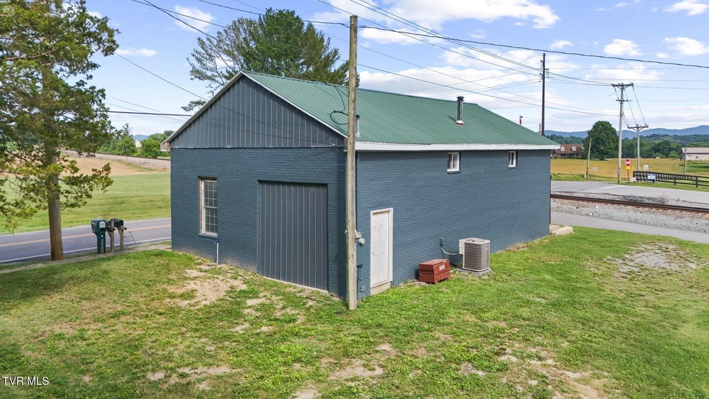 Photo of 353 Washington College Station Road, Limestone, TN 37681 (MLS # 9997419)