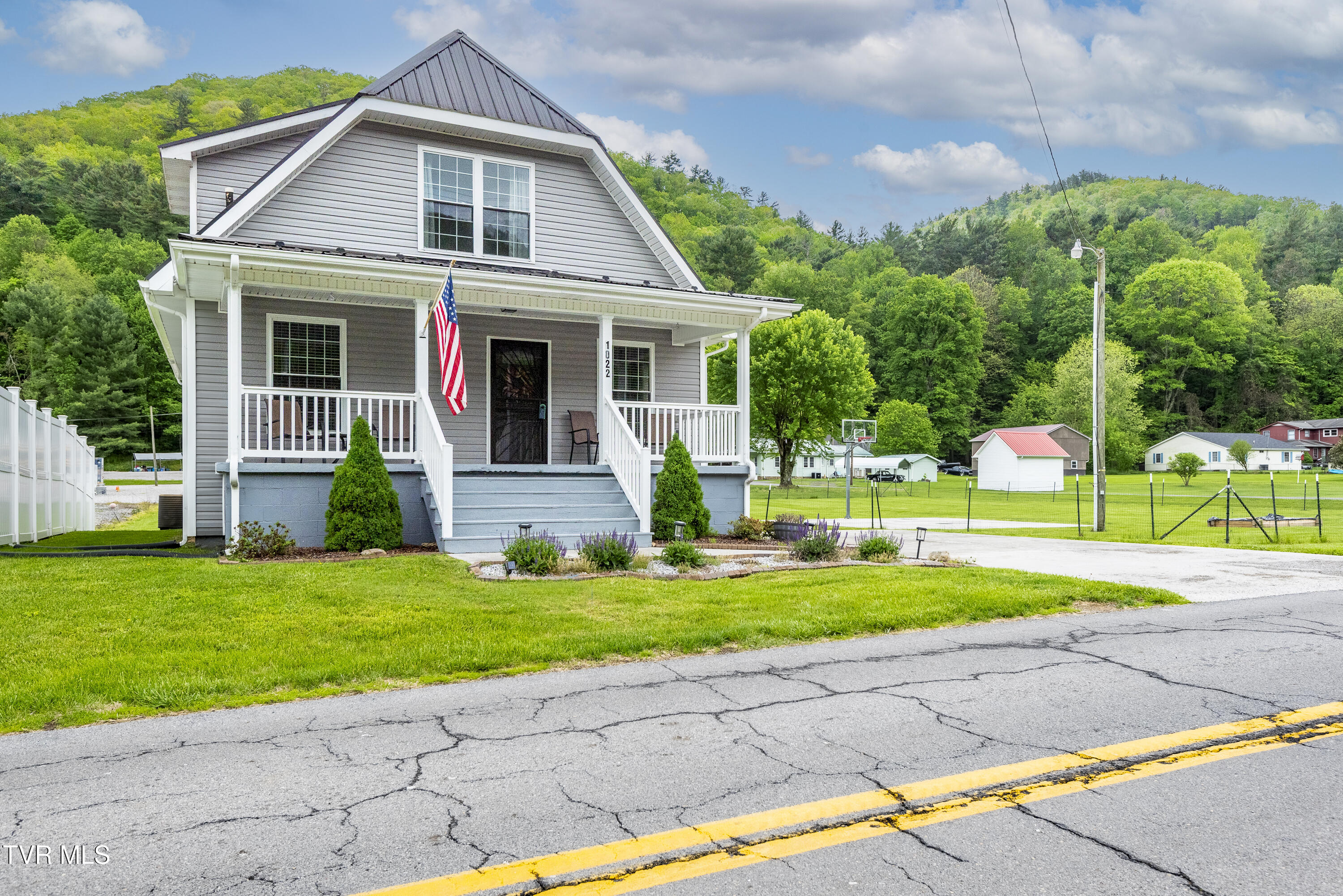 1022 Shady Avenue, Damascus, Virginia image 42