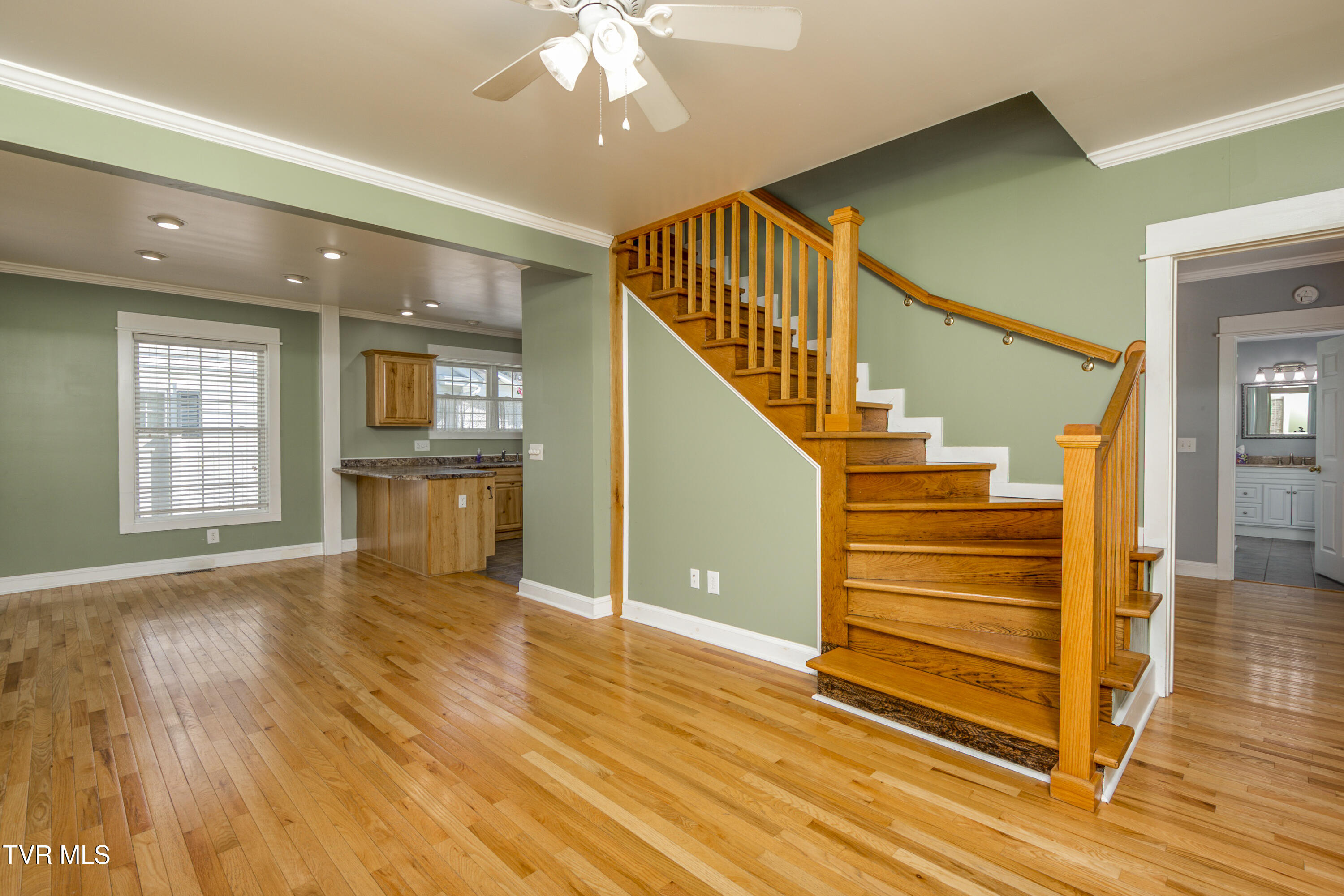 1022 Shady Avenue, Damascus, Virginia image 7