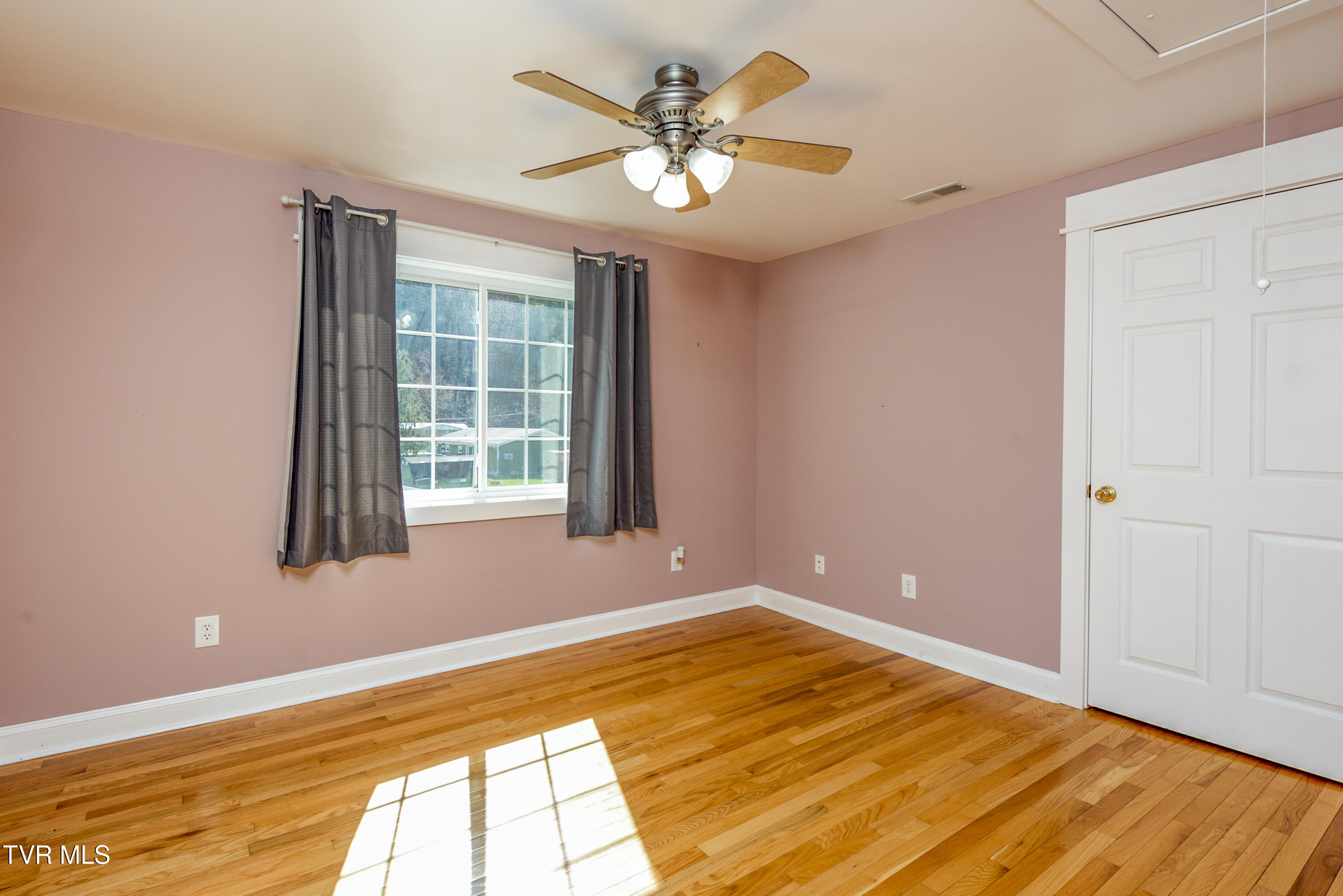 1022 Shady Avenue, Damascus, Virginia image 22