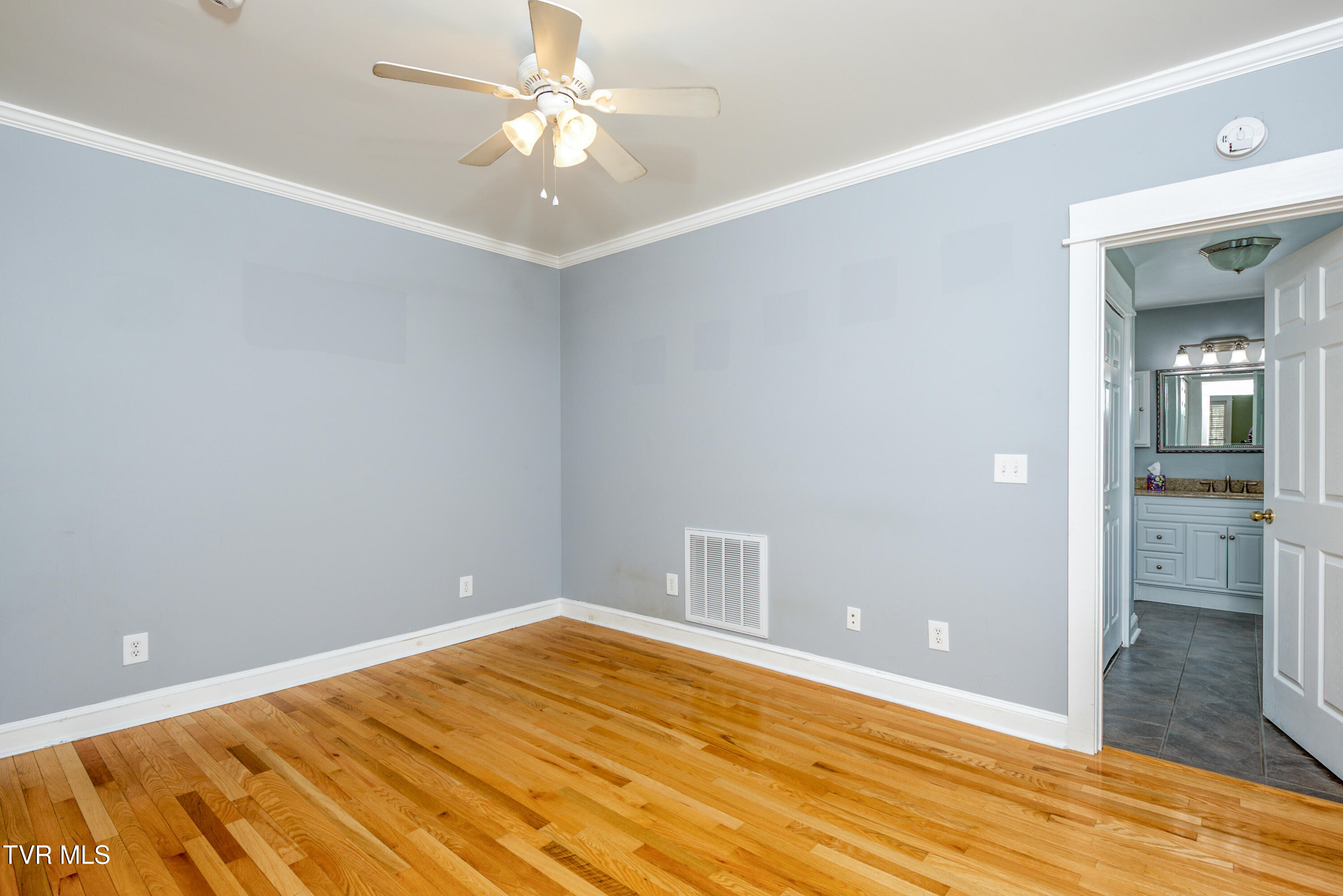 1022 Shady Avenue, Damascus, Virginia image 14