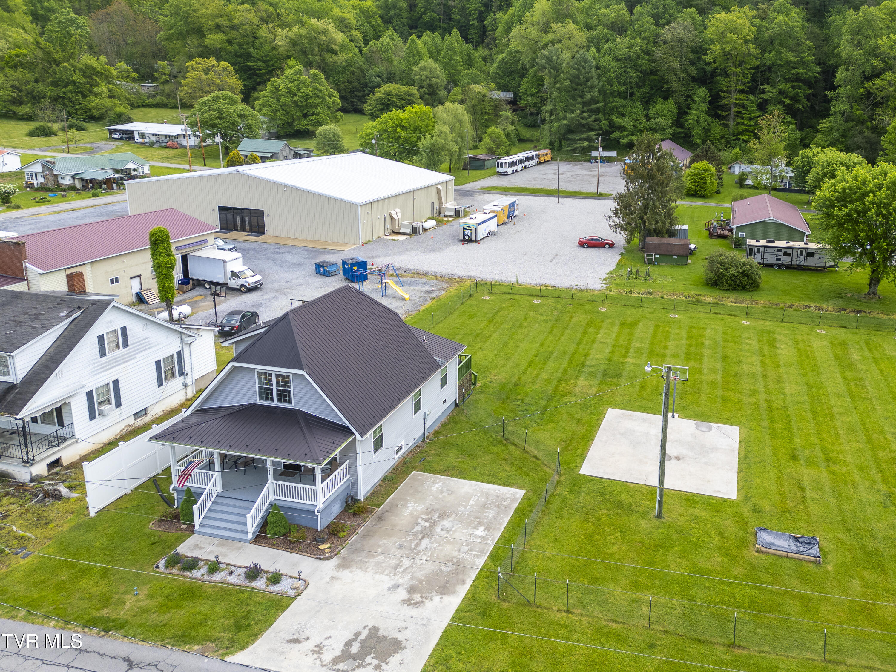 1022 Shady Avenue, Damascus, Virginia image 37