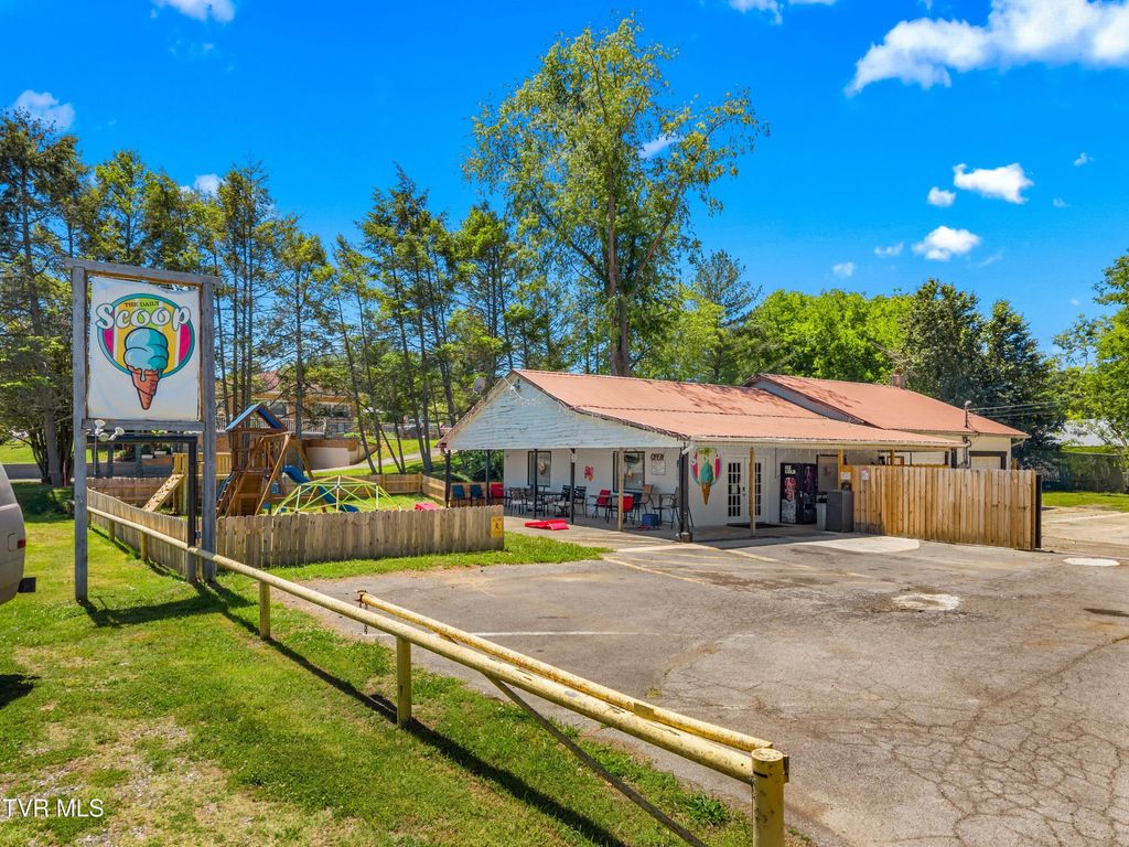 Photo of 3415 Tennessee 66, Rogersville, TN 37857 (MLS # 9995463)
