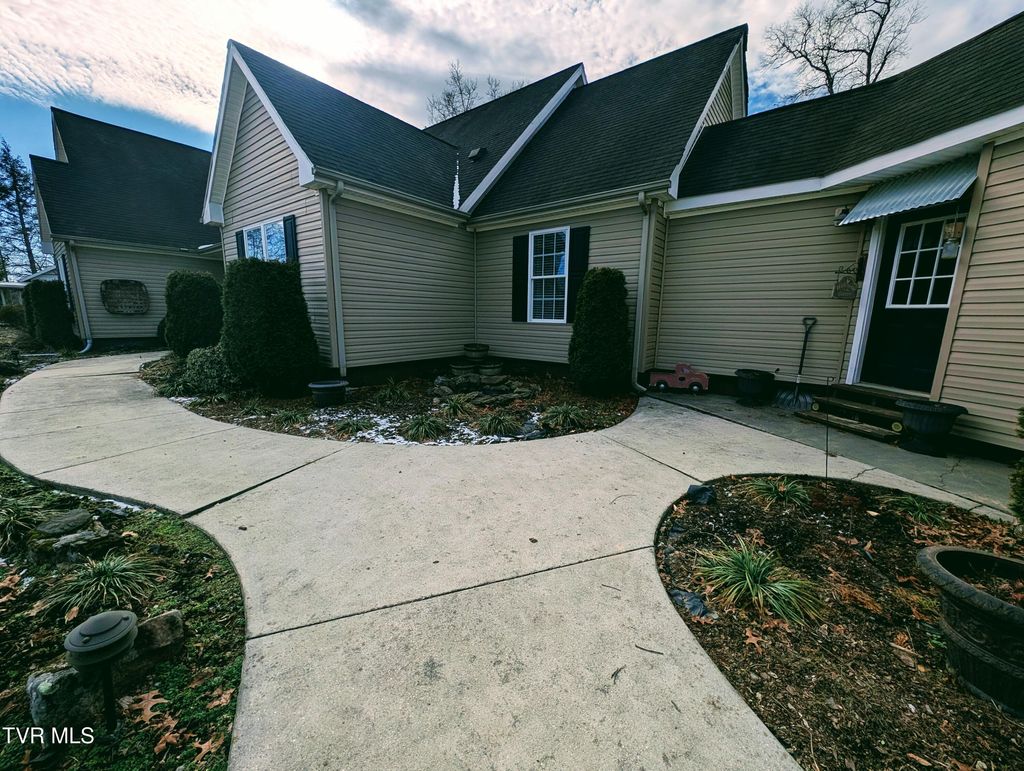 Photo of 348 Lakewood Drive, Clintwood, VA 24228 (MLS # 9990460)