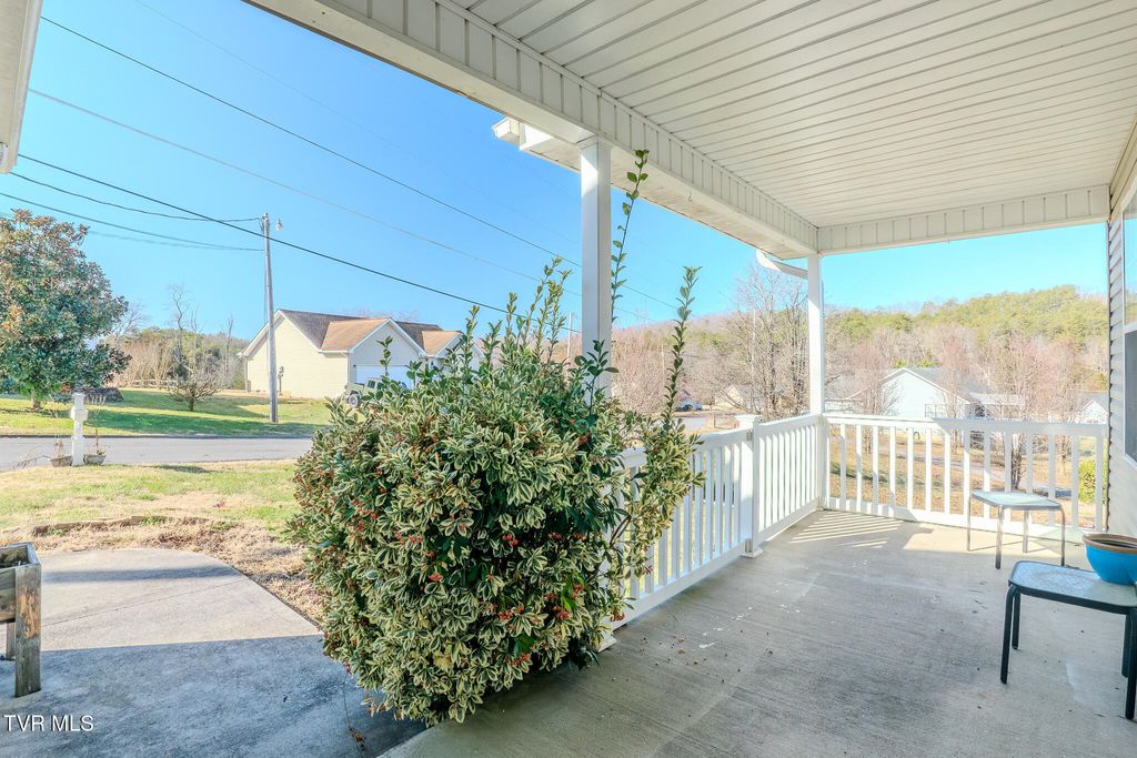 Photo of 768 Harvest Meadows Drive, Kodak, TN 37764 (MLS # 9989695)
