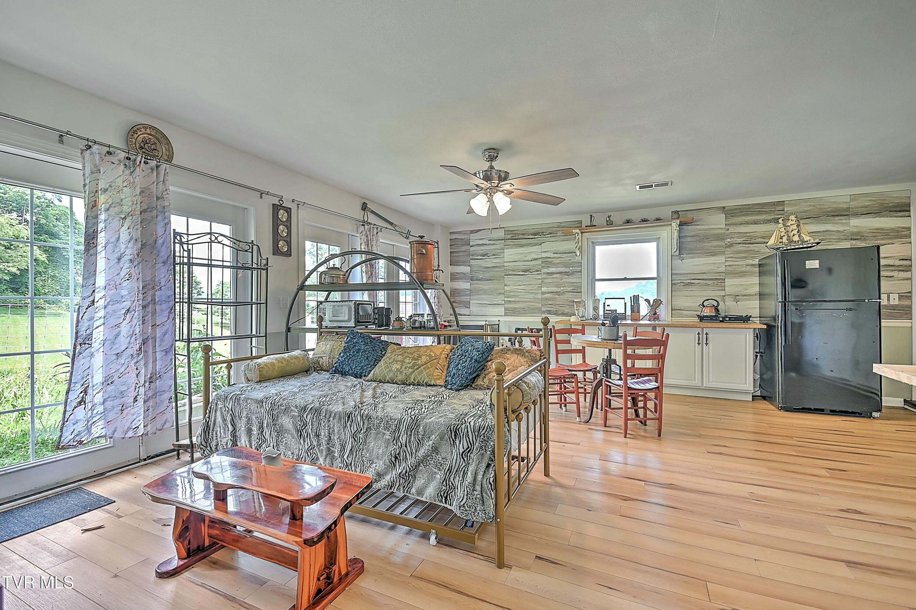 28248 Hillman Highway, Meadowview, Virginia image 16
