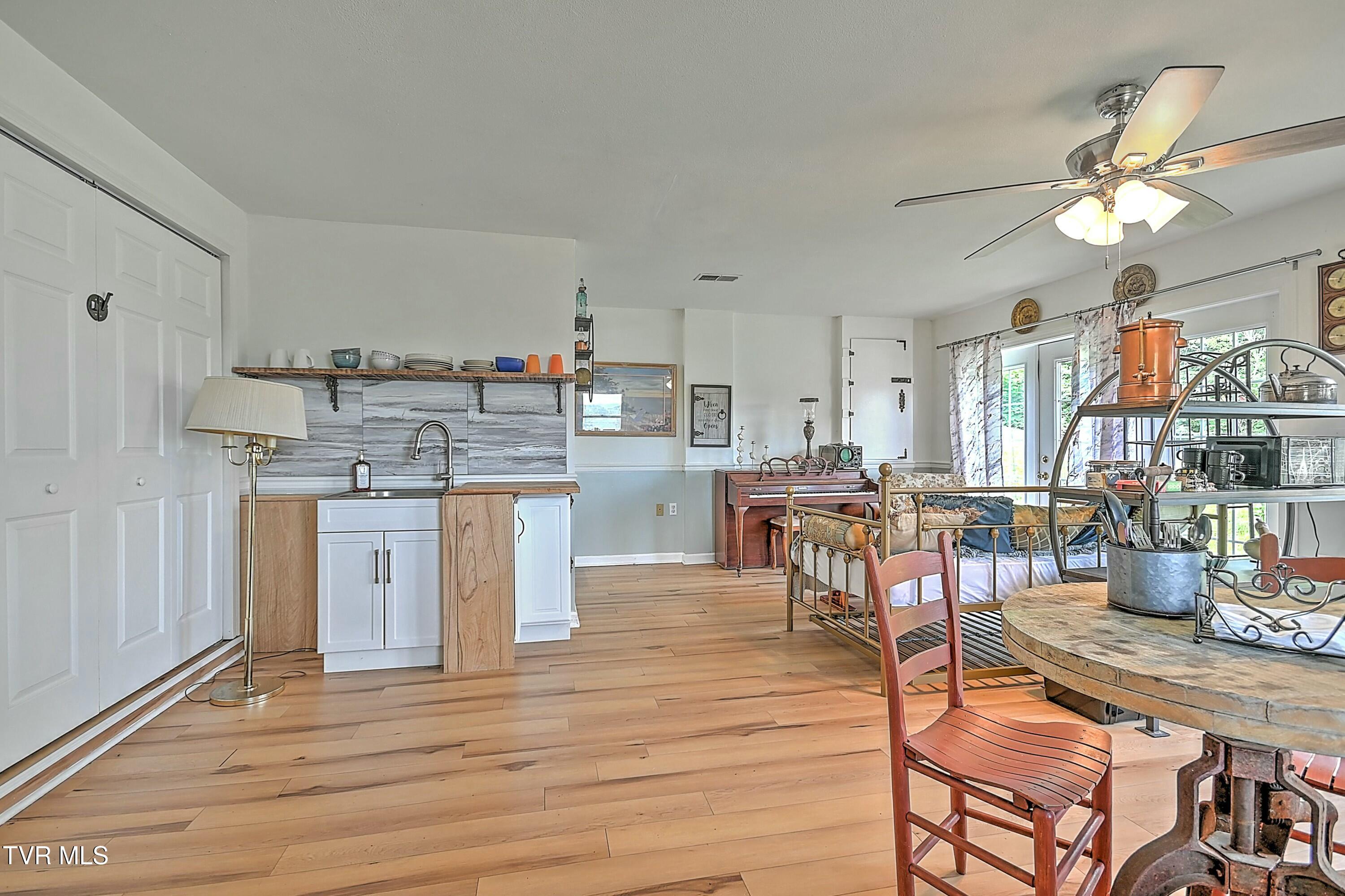 28248 Hillman Highway, Meadowview, Virginia image 20