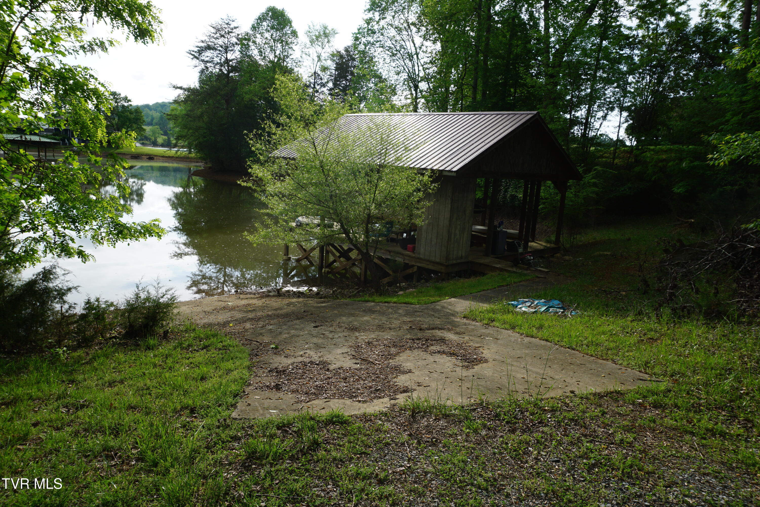 500 Candy Creek Private Drive, Blountville, Tennessee image 2