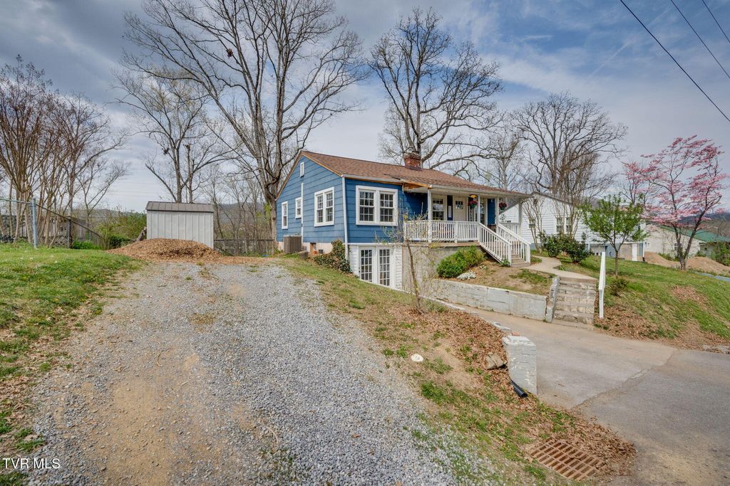 Photo of 1632 Harold Hill Road, Kingsport, TN 37660 (MLS # 9993379)