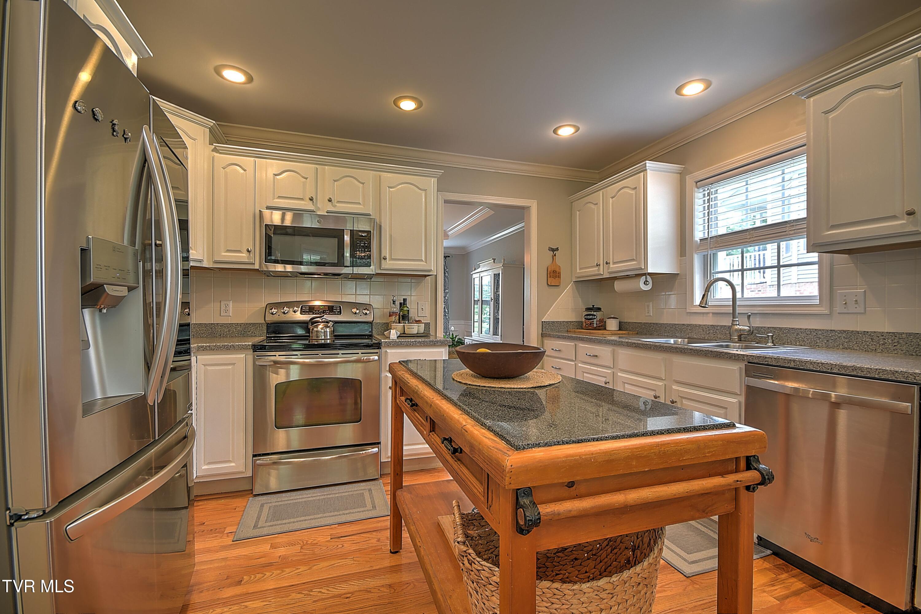 307 Hunters Crossing Lane, Kingsport, Tennessee image 28