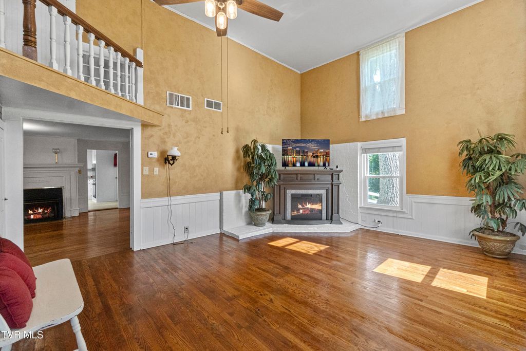 Photo of 1005 Old Snapps Ferry Road, Chuckey, TN 37641 (MLS # 9988826)