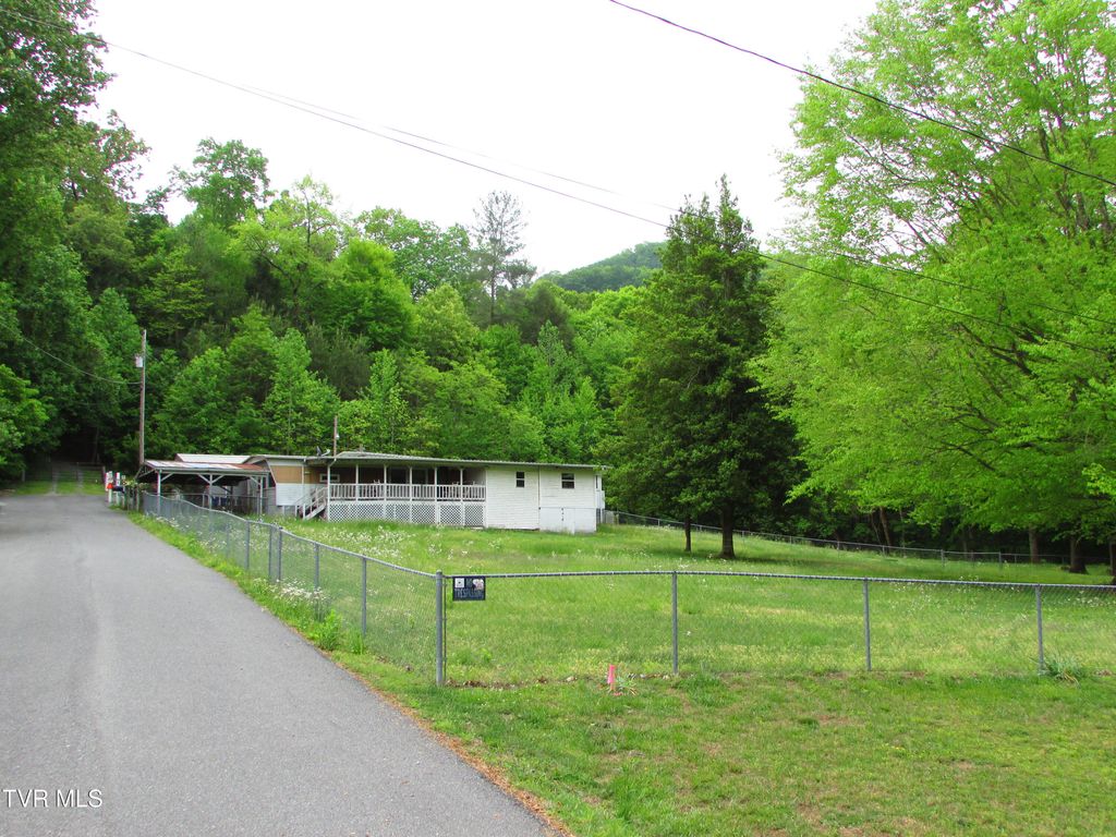 Photo of 145 Hillrise Drive, Jonesborough, TN 37659 (MLS # 9994659)