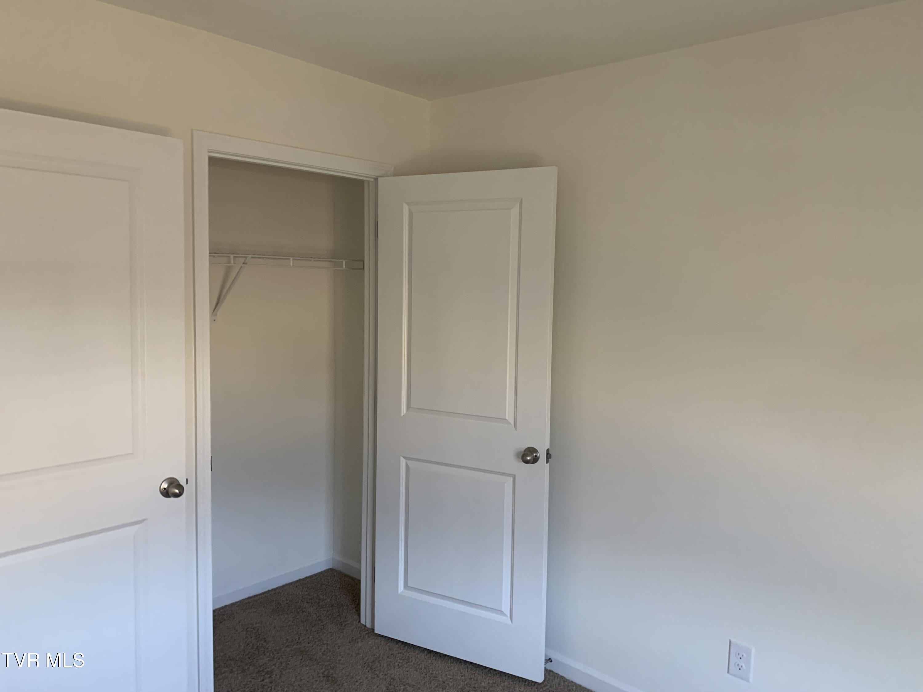 Jonesborough, Tennessee 37659, United States, 3 Bedrooms Bedrooms, ,3 BathroomsBathrooms,Residential,Active,226001