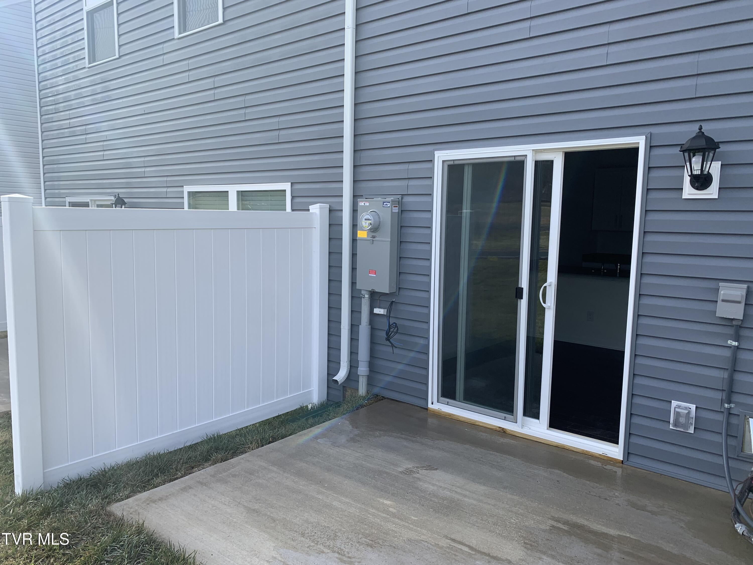 Jonesborough, Tennessee 37659, United States, 3 Bedrooms Bedrooms, ,3 BathroomsBathrooms,Residential,Active,226001