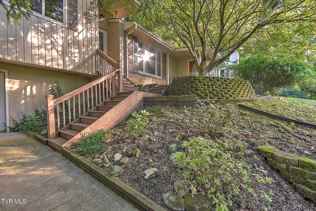 Photo of 3815 Hemlock Park Lane, Kingsport, TN 37663 (MLS # 9998403)