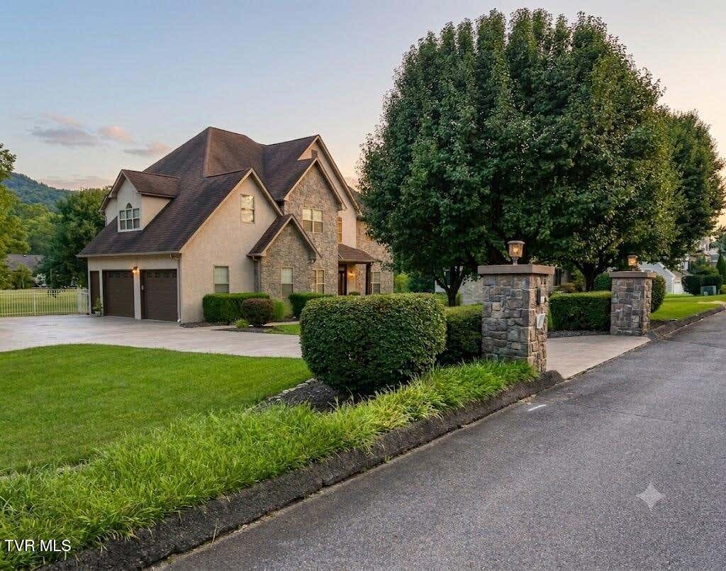Photo of 124 Douglas Lane, Bristol, TN 37620 (MLS # 9998372)