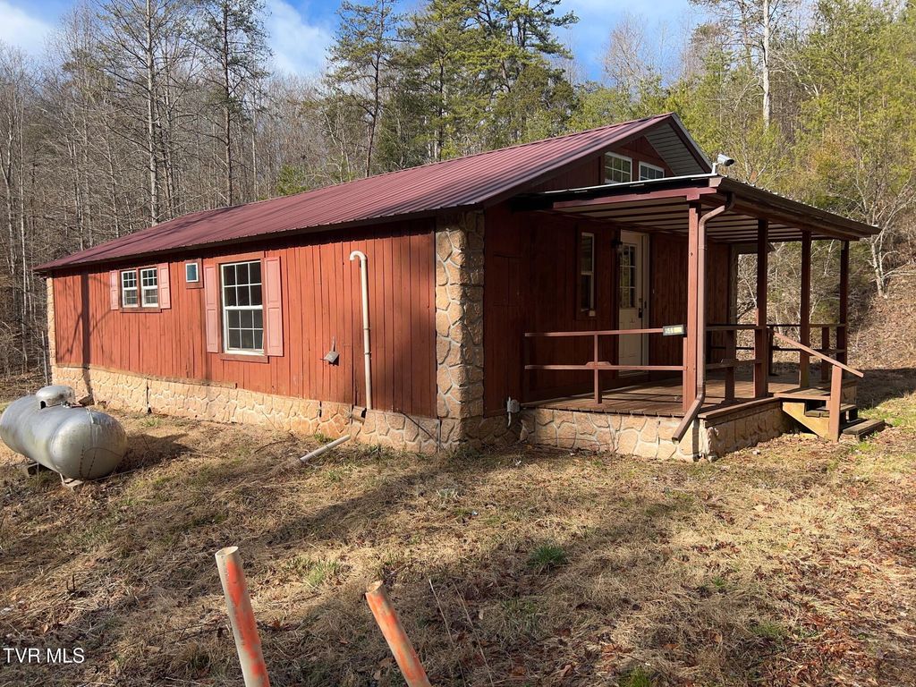 Photo of 641 Jacobs Hollow Road, Sneedville, TN 37869 (MLS # 9990398)