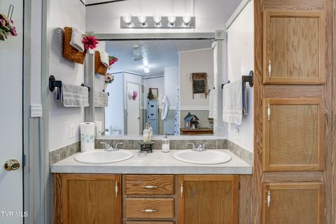 Tiny photo for 192 Stage Road, Kingsport, TN 37664 (MLS # 9986449)