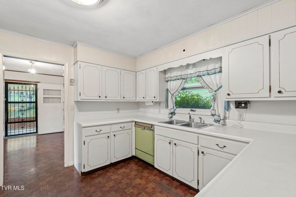 Photo of 15490 Kingsport Highway, Chuckey, TN 37641 (MLS # 9987413)