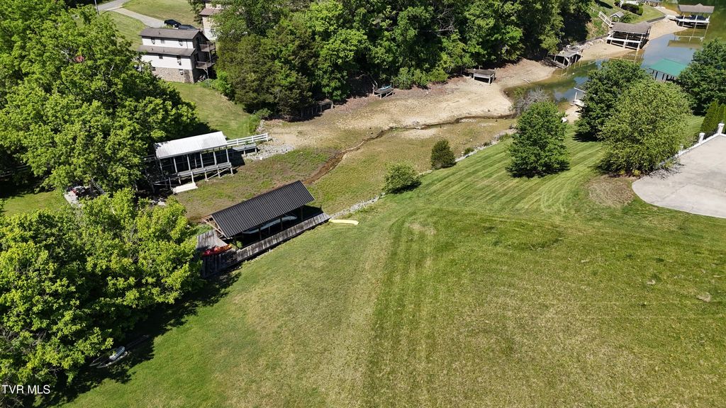 Photo of 20 Cross Anchor Place, Piney Flats, TN 37686 (MLS # 9995230)