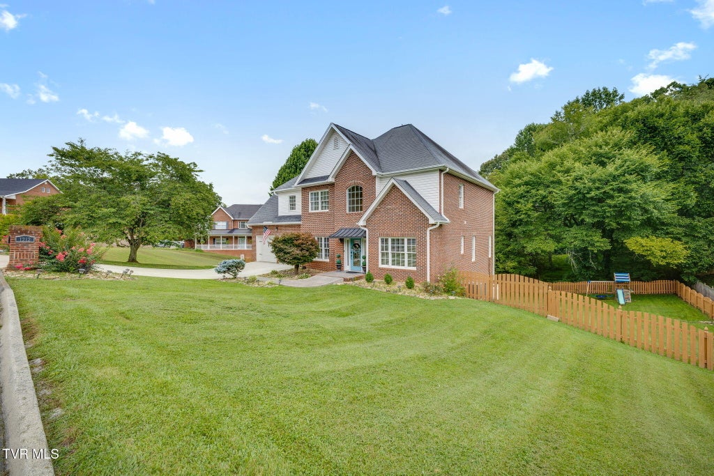 Photo of 1212 Fiddlers Way, Kingsport, TN 37664 (MLS # 9998713)