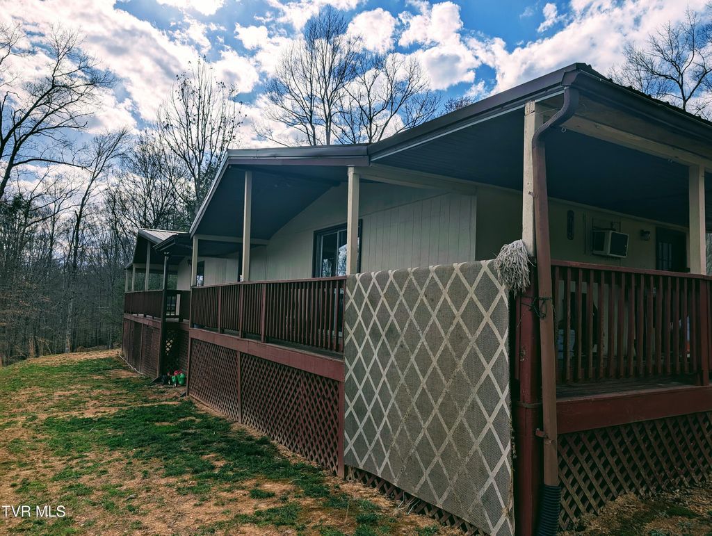 Photo of 290 Tivis Ridge, Haysi, VA 24256 (MLS # 9991009)