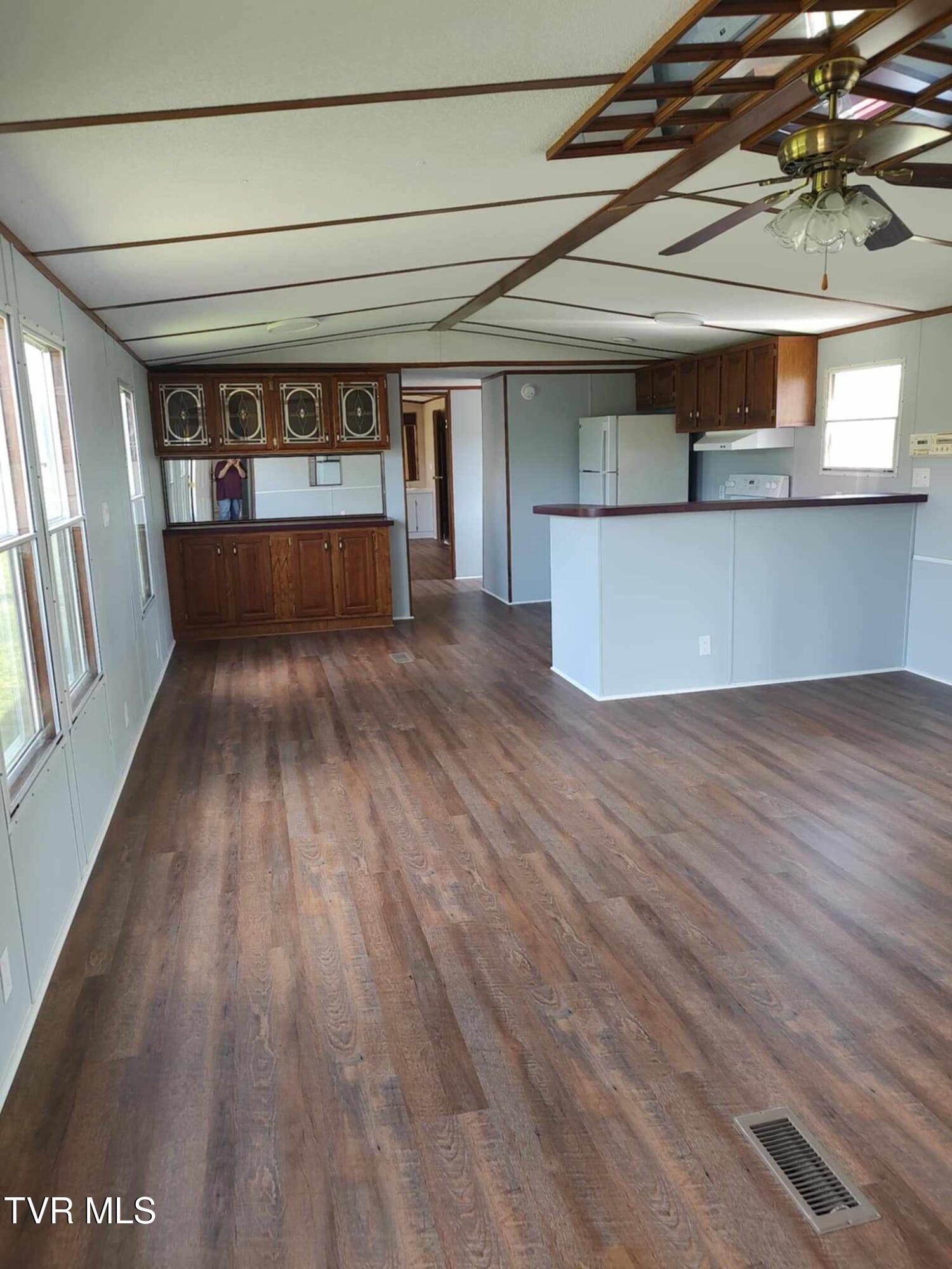 303 Cd Williams Road, Telford, Tennessee image 7