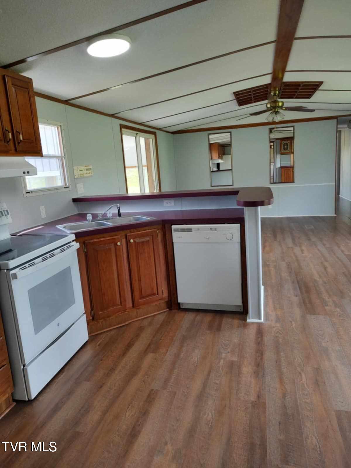 303 Cd Williams Road, Telford, Tennessee image 8