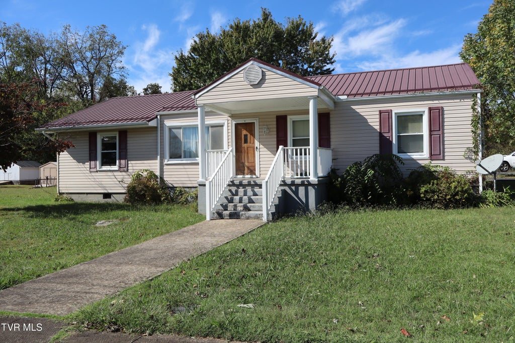 Photo of 1613 Scenic Drive, Elizabethton, TN 37643 (MLS # 10002076)